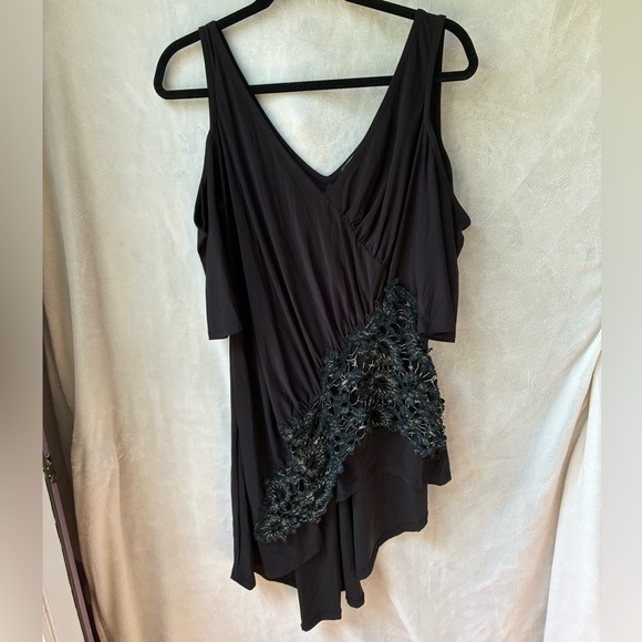 VENUS Black Cold Shoulder Tunic w/ Lurex Lace Accents - Picture 1 of 3